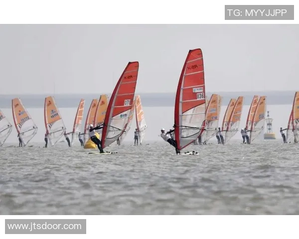 中国队挺进奥运帆船决赛赛场 风帆如画展现壮丽航海之美